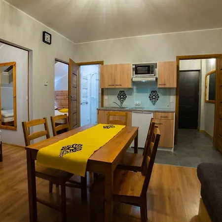 Sloneczny Przystanek Apartment *